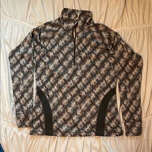 Women's Black and Gray Patterned Pullover